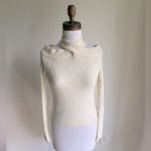 ANTHROPOLOGIE MOTH IVORY COLD SHOULDER TURTLE NECK SWEATER SIZE XS